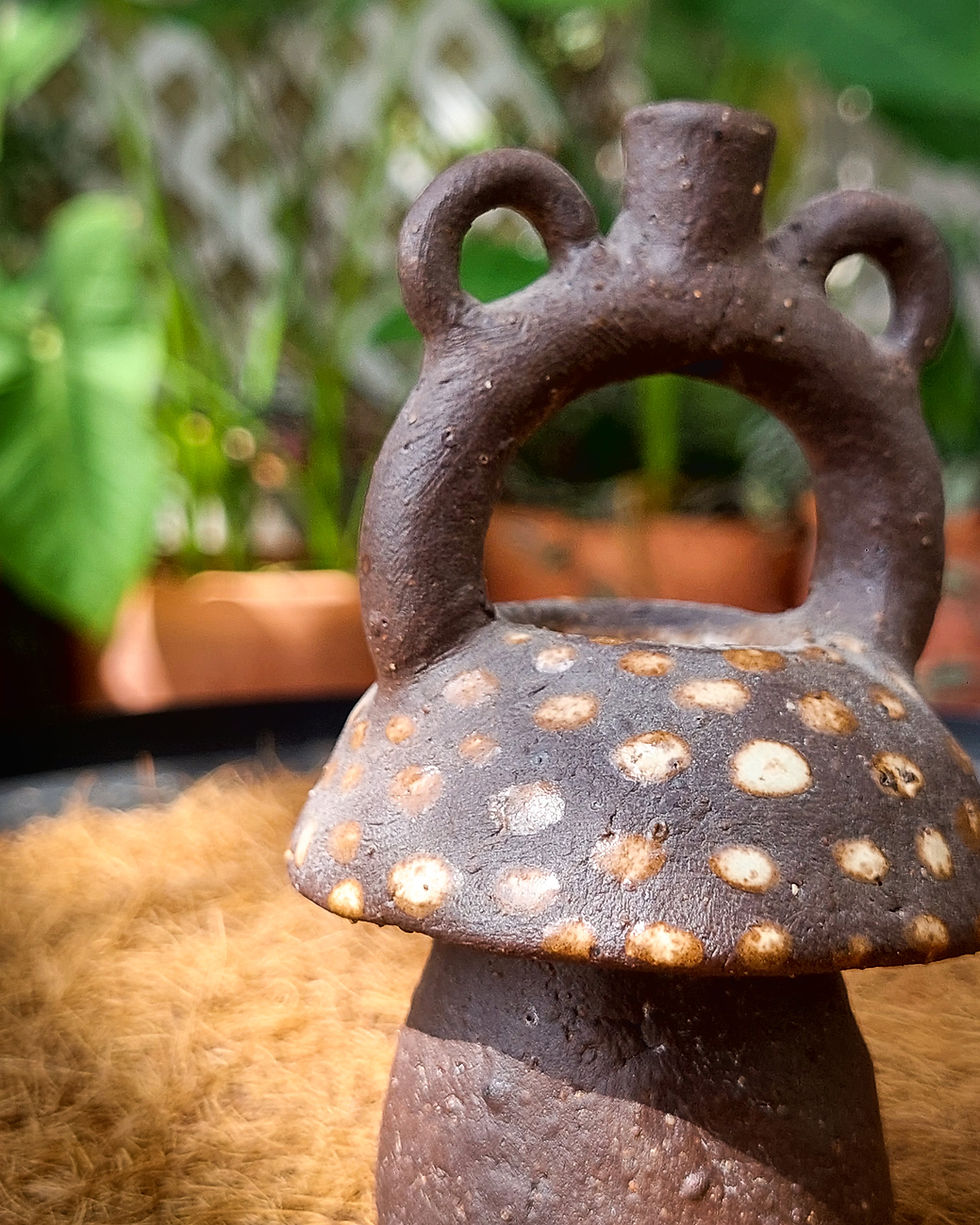 Miniatura: Florero ceramica Huaco Hongo Ultramarr Matera Lima: forma hongo modelado a mano