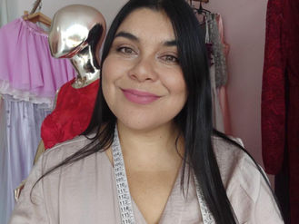 Mujeres que inspiran: Cintia, la diseñadora argentina que llevará su talento a uno de los eventos de moda más importantes del mundo