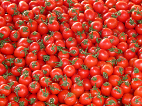 Bastano un microonde ed un pomodoro per avere nanostrutture di carbonio fluorescenti