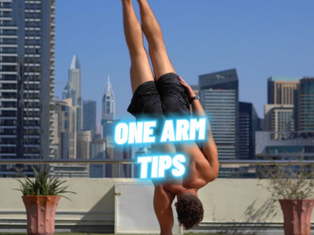 ONE ARM LEANING