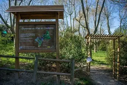 Entrée du Parc de Conilhères - Alès
