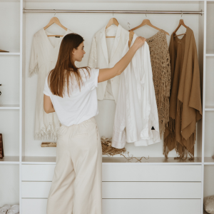 The {Seasonal} Wardrobe Challenge: A Stylish Closet-Cleanout Adventure