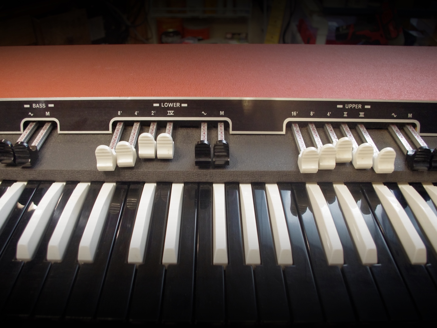 Vox Super Continental Organ drawbars