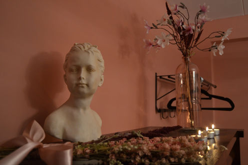 Tweepersoonskamer met privébadkamer en airconditioning in Gîte Le Chasselet