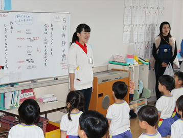 新人先生の保育参観