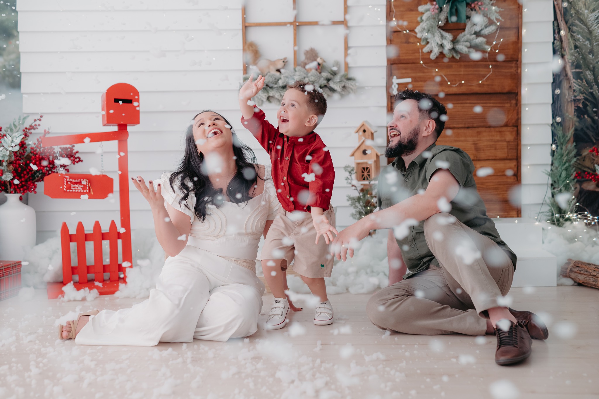 Luis Fernando, Marcela e Miguel em um momento de alegria em família