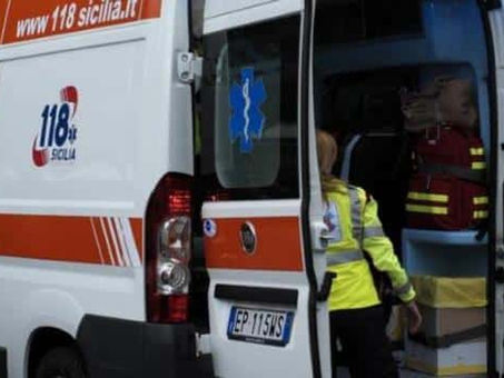 TORRENOVA-GRAVE INCIDENTE, AUTO SI RIBALTA, FERITA UNA DONNA