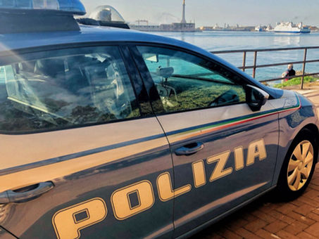 MESSINA, COLTIVAVA MARIJUANA IN CASA: ARRESTATO 37ENNE
