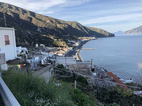 SPARTA’, MALORE FATALE E’ PAOLO GUARNIERA MUORE IN SPIAGGIA. OGGI LE ESEQUIE NELLA CHIESA DEL VILLAGGIO