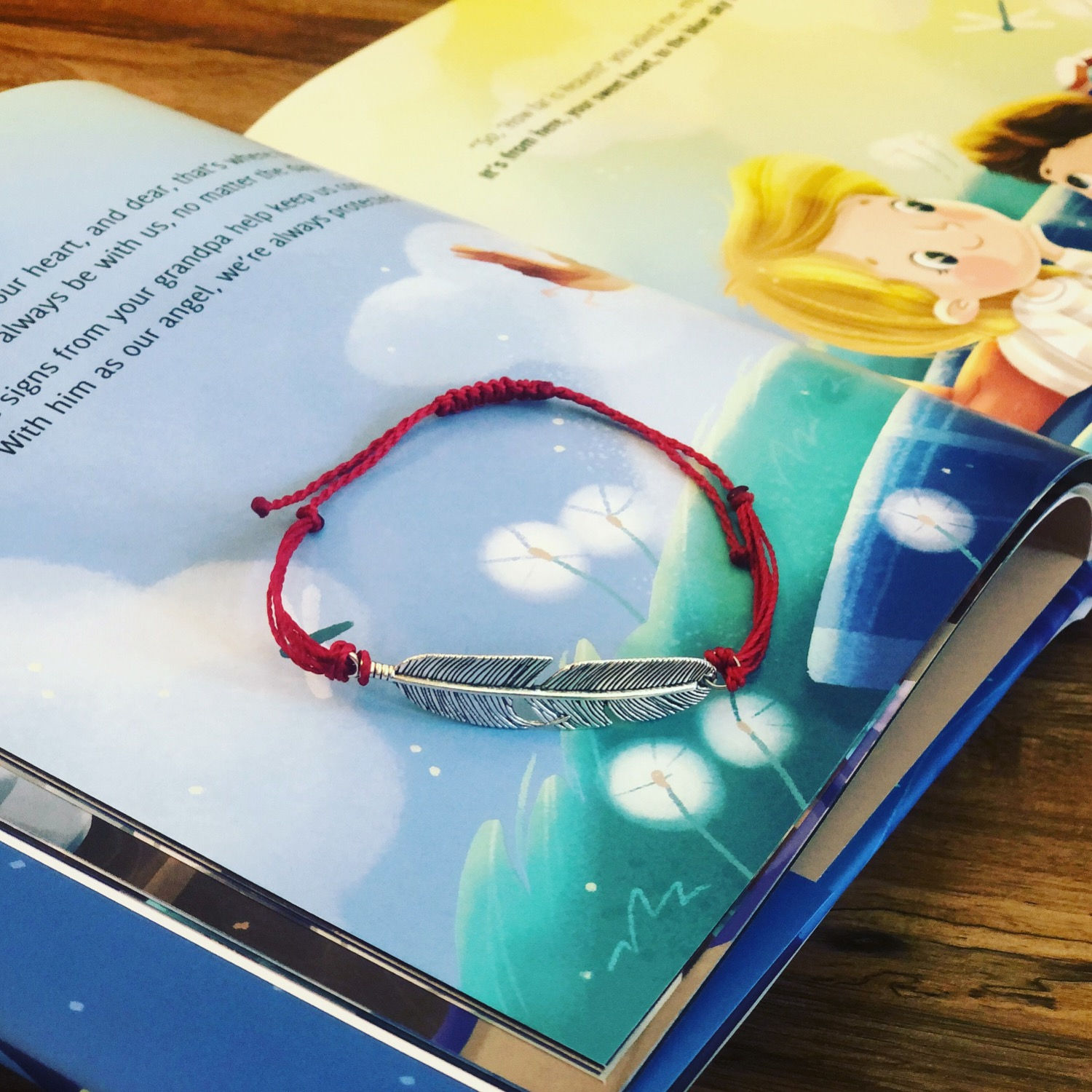 Feather Memory Bracelet 