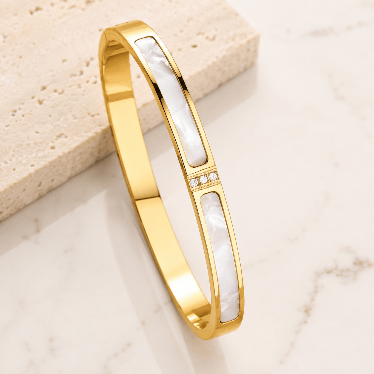 Élara Luxe Bangle™