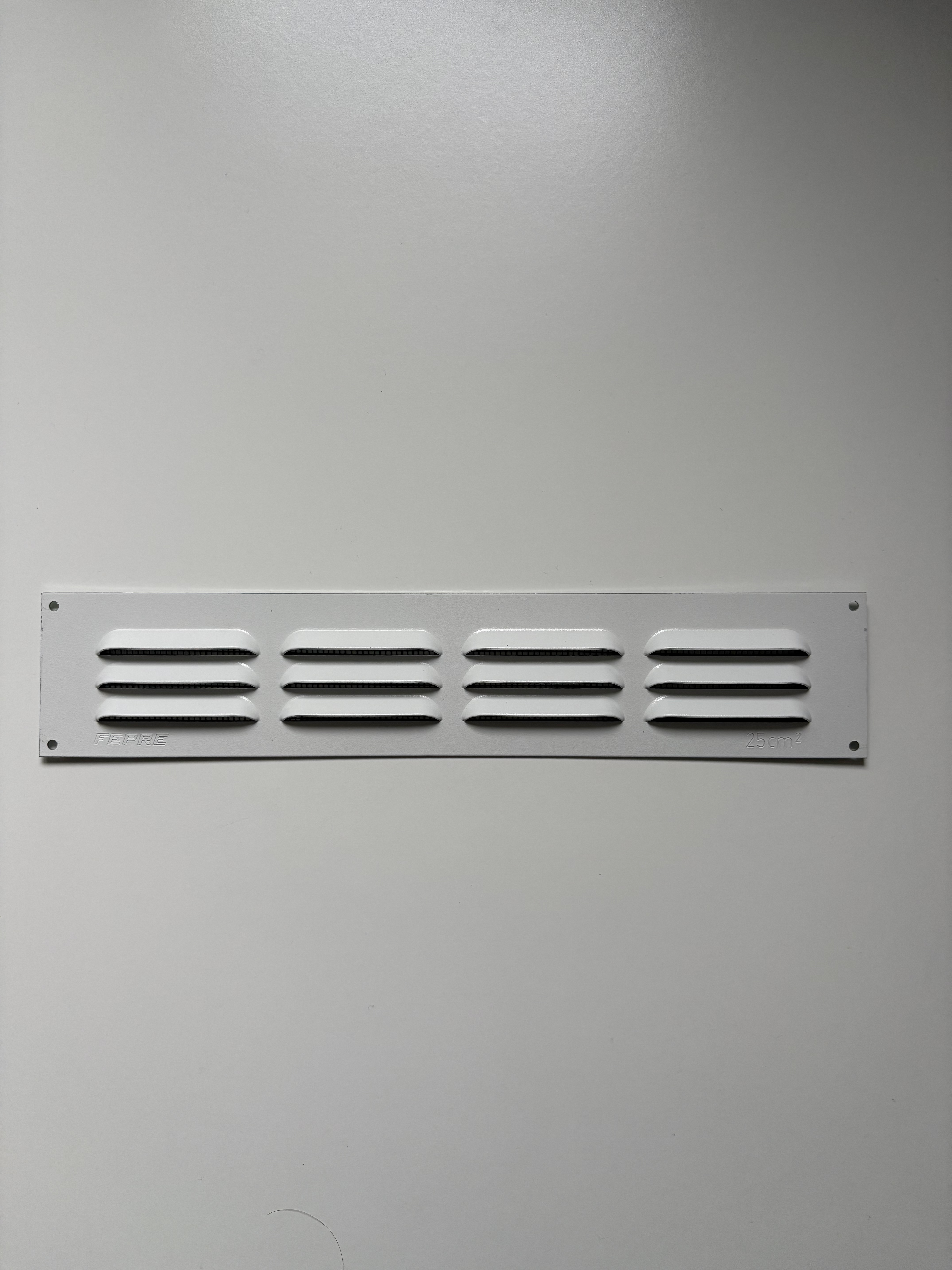 Grille de ventilation 5x25cm blanc