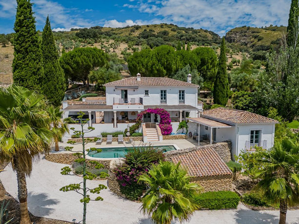 5.900.000 €