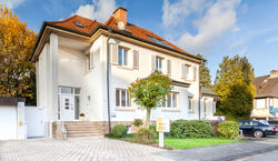 foto_Dr-med-dent-Sabine_Neuhaus_Zahnärzt