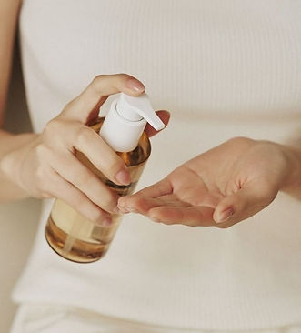 Beauty oil serum on hand