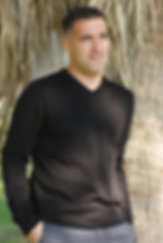 Juan Pedrosa photo profile by a palm tree