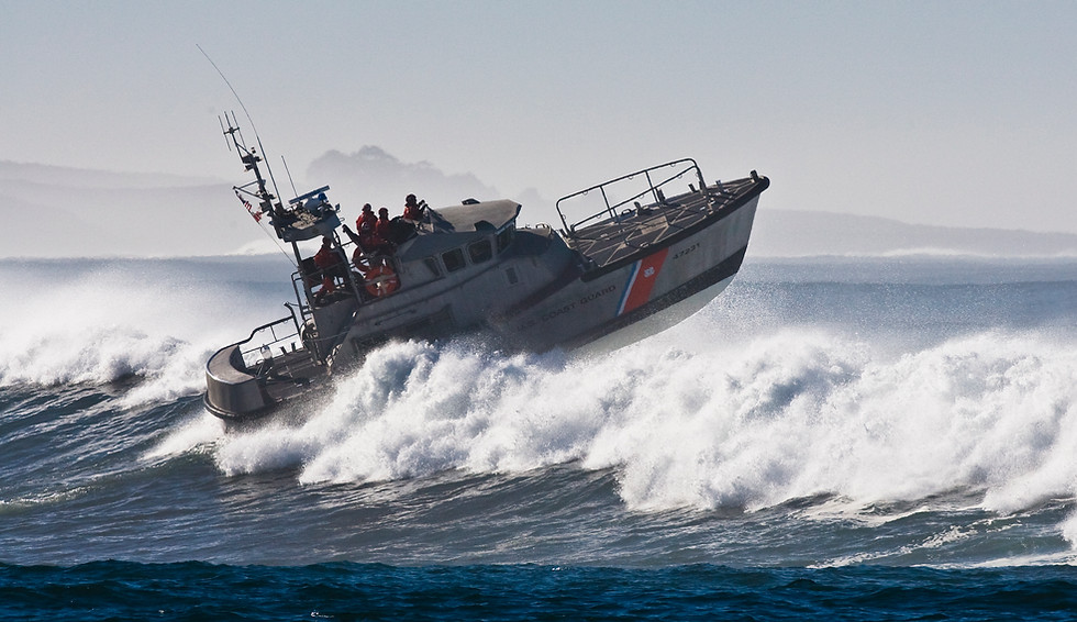 Coast_Guard_Boat_in_Morro_Bay.jpg