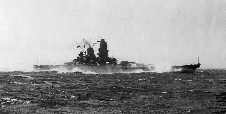 1024px-Japanese_battleship_Yamato_runnin