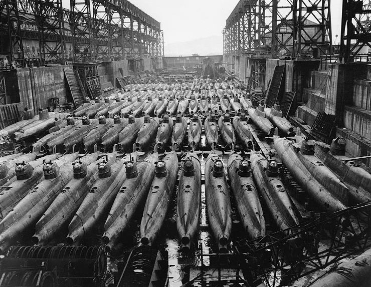 Kure_midget_subs1蛟竜.jpg