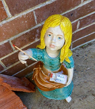 Rita König Figurines