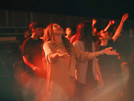 Exalt The Lord with your Praise!