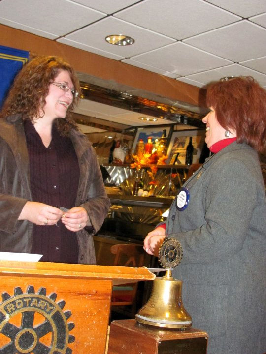 Jami Becomes a Highland Rotarian.
