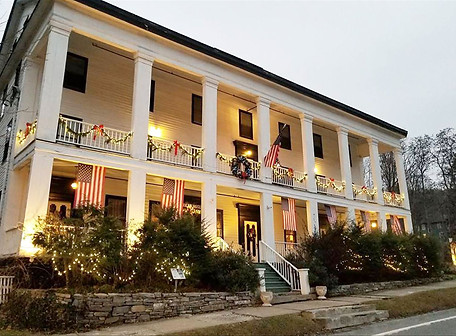 americanhotel-1513259012-1513259014 (1).jpg