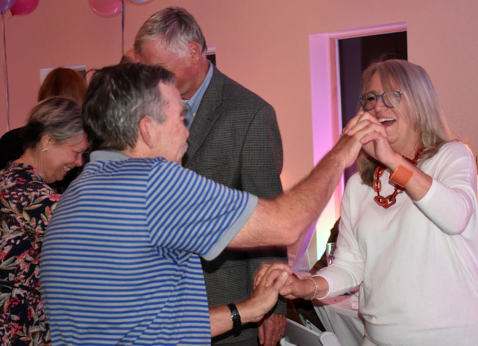 Larry-Dorcas 10-15-22 DSC_0872