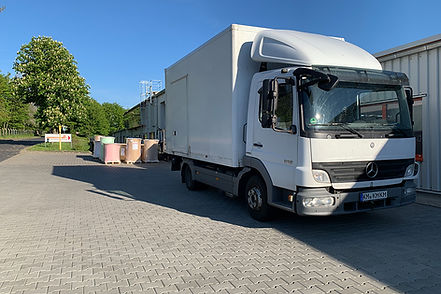 Wir liefern Ihre Ware standardmäßig frei Haus an eine Adresse.
