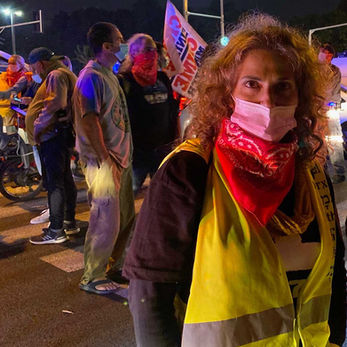 אני שם עם הווסט הצהוב