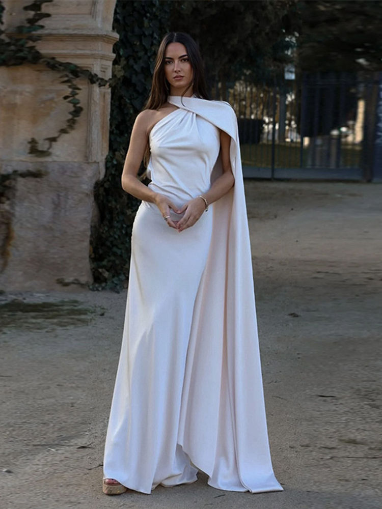 Thumbnail: Élise Royale Cape Gown