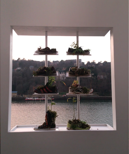 Michel Blazy, Pull Over Time, 2015