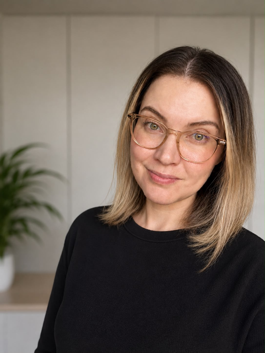 Poza scriitorului: Denisa Iancu