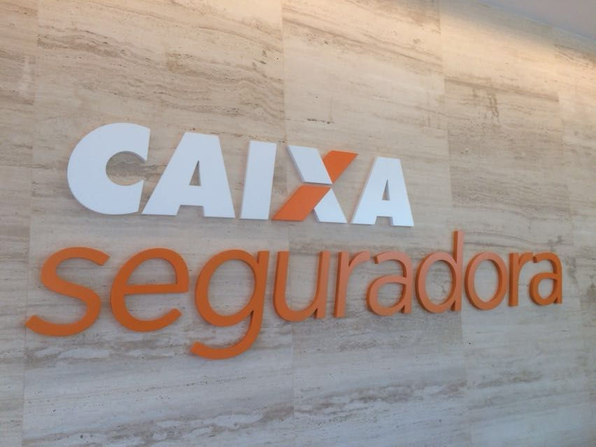 comunicação visual LETRA CAIXA