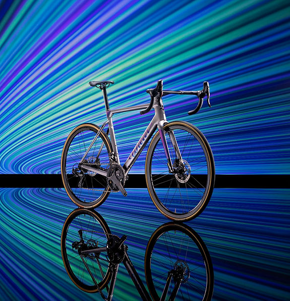 WilierFilante על רקע פסים כחולים