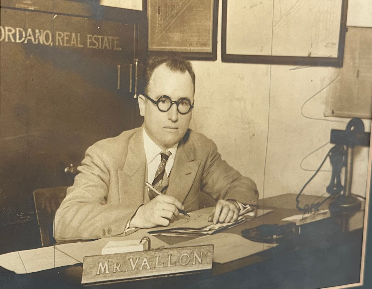 Vallon Real Estate
