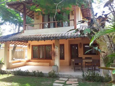 Ref.: 367 - R$ 1.200.000,00 - Casa com 04 dormitórios, próximo a Praia de Araçaipe