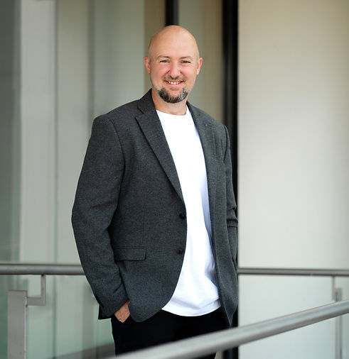 Bewerbung-SarahMetzlerFotografie.jpg