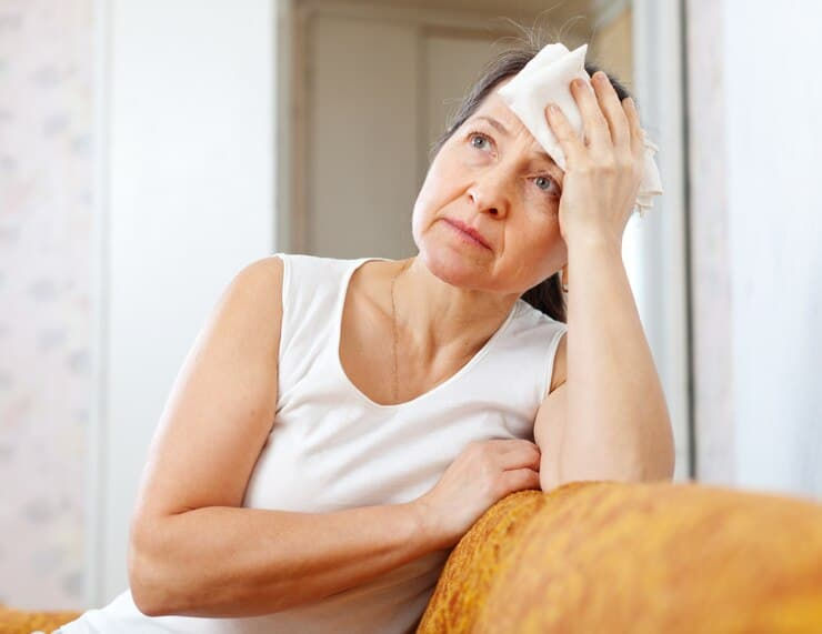 TDAH em mulheres pode ser confundido com ansiedade ou depressão. Entenda por que o diagnóstico é frequentemente tardio, como a menopausa influencia os sintomas e por que a avaliação correta transforma a qualidade de vida.
