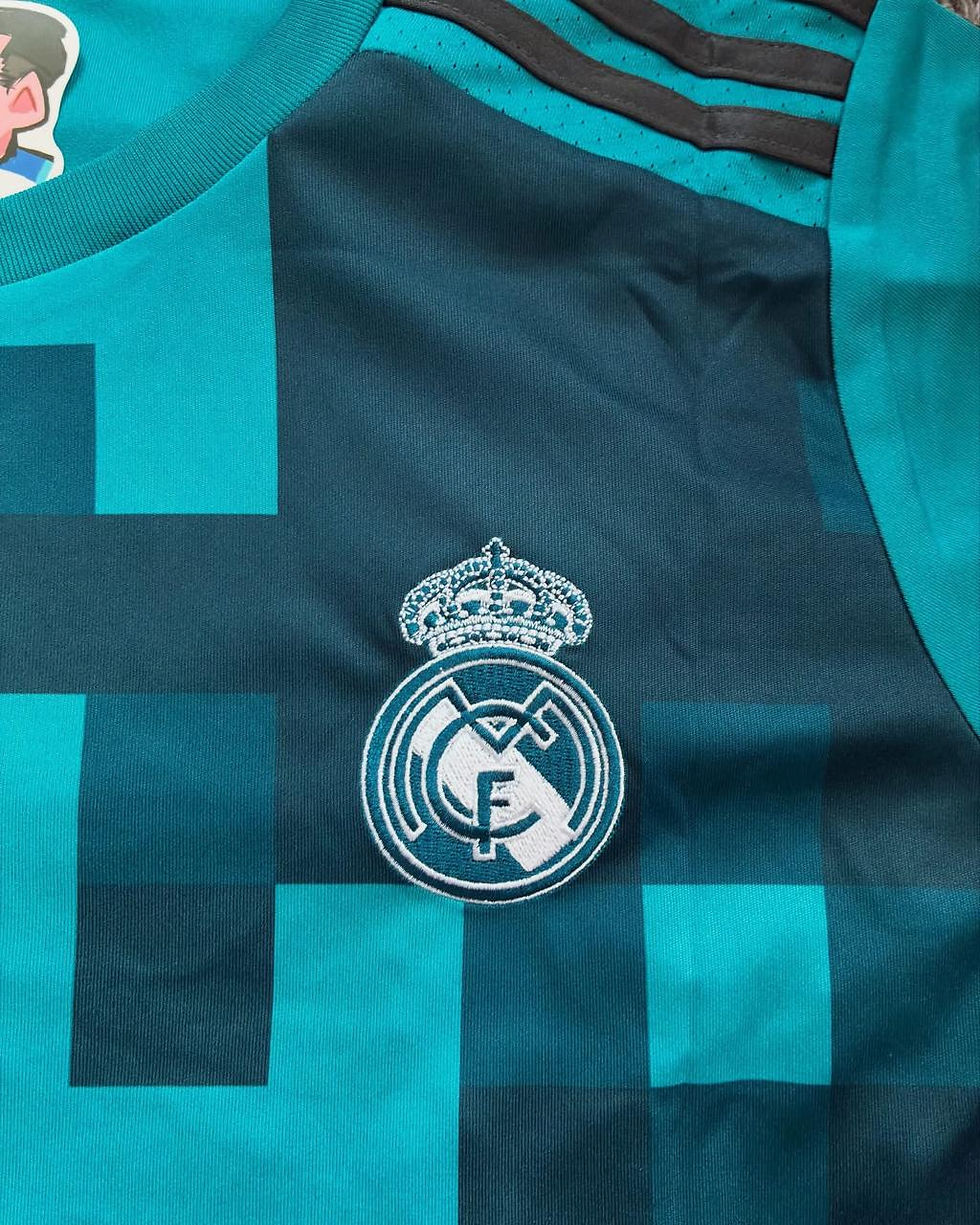 Miniatura: Retro Real Madrid 17/18