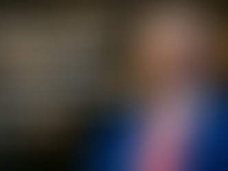 Президент США Дональд Трамп на фоні карти світу