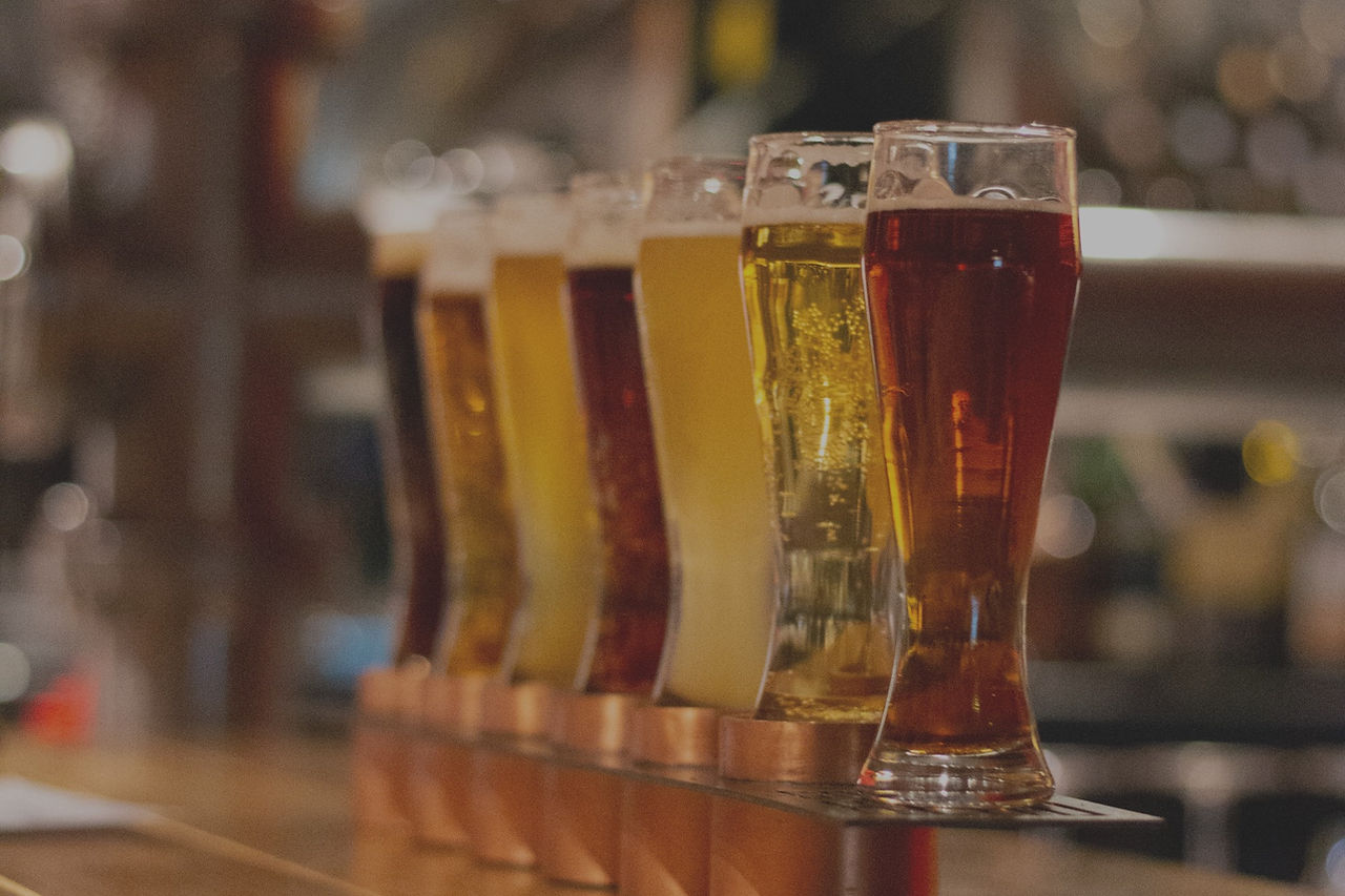 clear%20pilsner%20glasses_edited.jpg