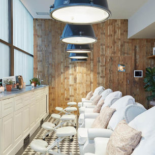 The Countdown Is On - 5 Highly Reviewed Salons In London To Get Your Nails Done