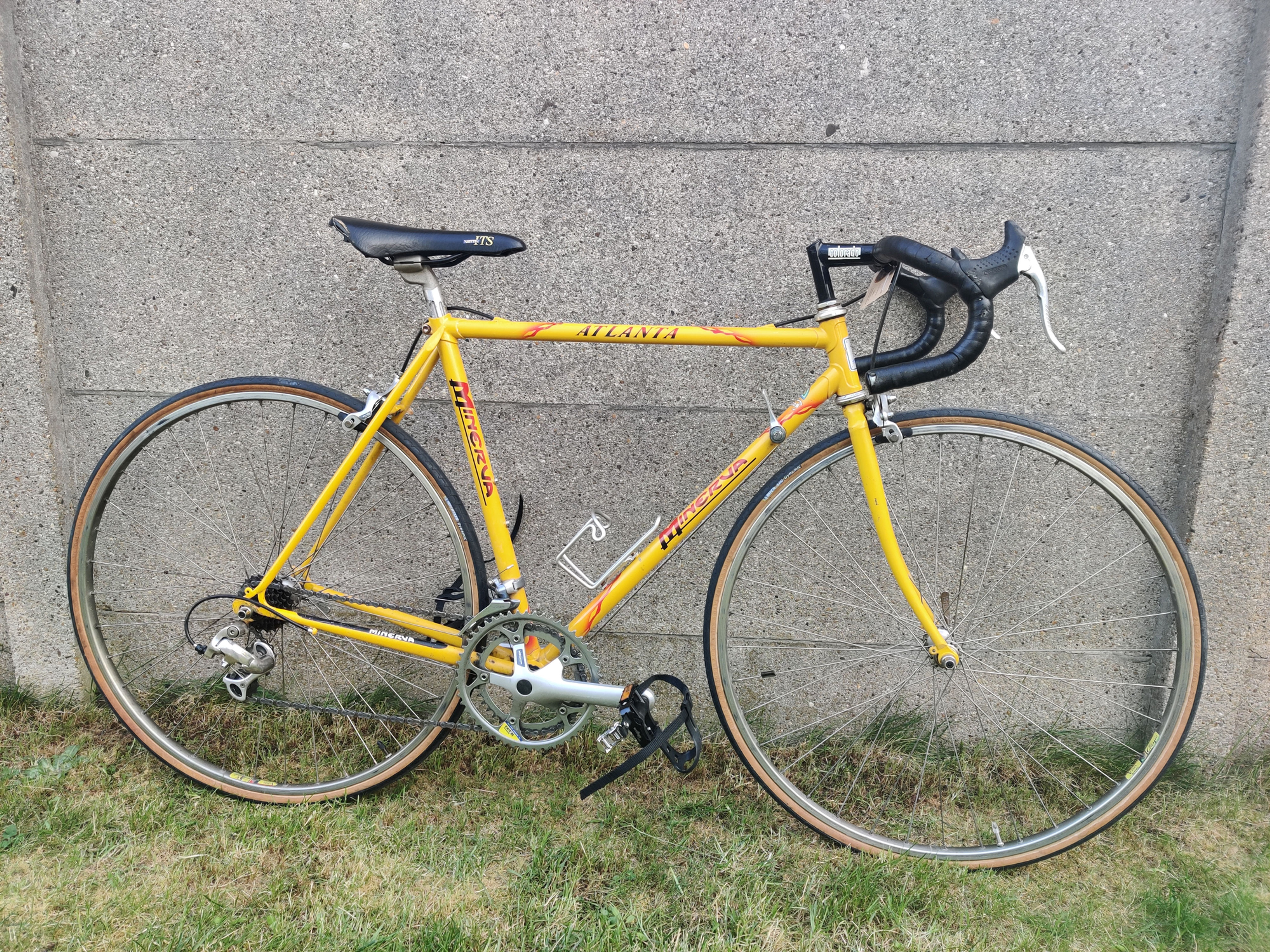 Mooie gele Minerva van 1990