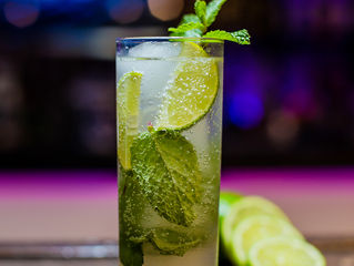 Os Drinks Mais Famosos do Mundo: 10 Clássicos que Você Precisa Conhecer