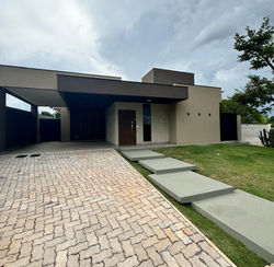 Fachada lateral esq_edited