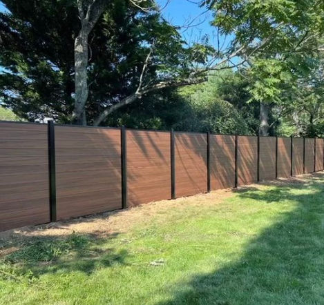 Horizontal "Mocha" PVC with Aluminum Posts