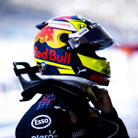 SERGIO PÉREZ: HA SIDO GENIAL HACER UN DÍA COMPLETO EN EL RB16B