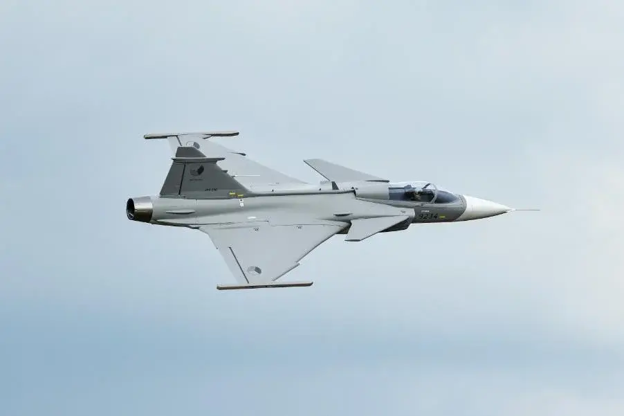 Freewing JAS-39 Gripen Grey EPO 882mm KIT+