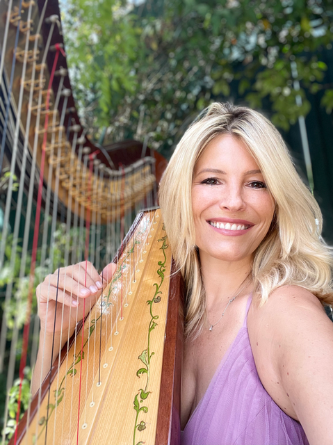 Harpe solo pour vos cérémonie de mariage.
Sur la Côte d'Azur ( Nice Cannes Monaco Saint Tropez et dans la France entière( Paris .. )